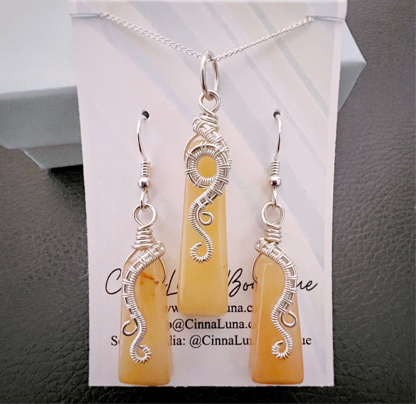 Sterling Silver Wire Weave Jade Pendant & Earrings Gift Set